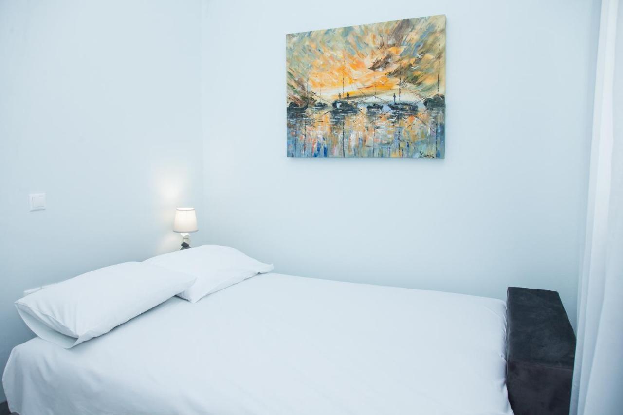Sunny And Minimal Apt In Glyfada With 3 Bdrm Афины Экстерьер фото