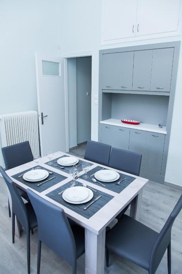 Sunny And Minimal Apt In Glyfada With 3 Bdrm Афины Экстерьер фото